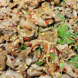 กะเพราจัดจ้าน (ตลาดนัดวัดเทพ)
