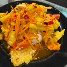 ตำข้าวโพดไข่เค็ม