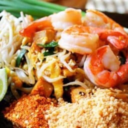 ผัดไทยกุ้งสด