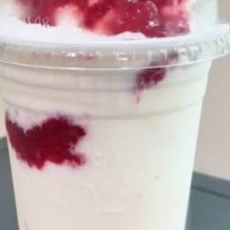 สตอเบอรี่นมสด