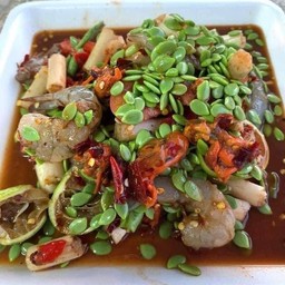 เหลากุ้งสดหอยดองปลาร้า