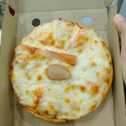 พิซซ่าหน้าไส้กรอกปูอัด ( S )