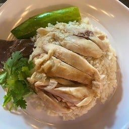 ข้าวมันไก่ นายทัก (ใต้ทางด่วน เพลินจิต) สาขา 1
