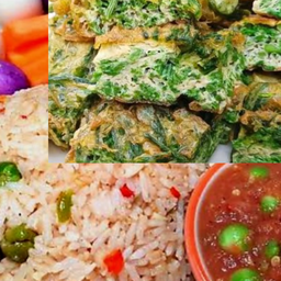 ข้าวผัดน้ำพริก-ไข่ชะอม2ฟอง-ผักตามฤดูกาล