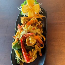 ผัดฉ่าทะเล