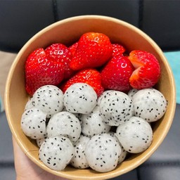 สตอเบอรรี่ แก้วมังกร
