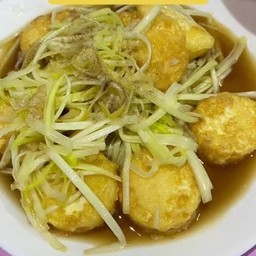 กุ๋ยช่ายขาวผัดเต้าหู้