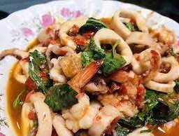 ผัดกระเพรากุ้ง, หมึก