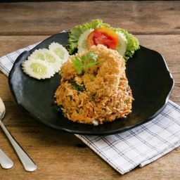 ข้าวผัดต้มยำปลาดุกฟู