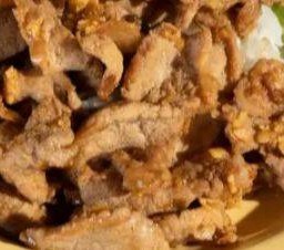 หมูชิ้นกะเทียม