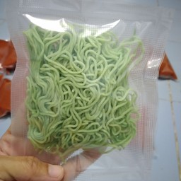 เส้นหมี่หยก 100กรัม(ยังไม่ลวก)