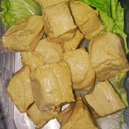 เต้าหู้ปลาจำแลงนึ่งจิ้มแจ่ว (15ชิ้นเล็ก) Steamed tofu with spicy sauce