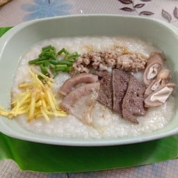 โจ๊ก ก๋วยจั๊บญวน บางกรวย