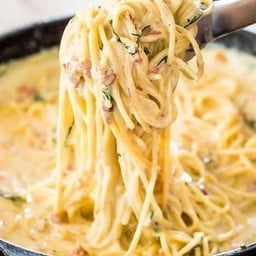 พาสต้าปลาวาฬ Pasta Prawan