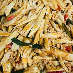 [เมนูเจ] ผัดพริกแกงหน่อไม้