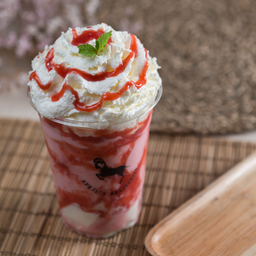 สตอเบอรี่ไวท์ช็อคพานาคอตต้า