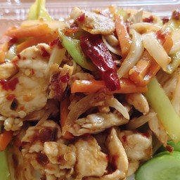 ข้าวผัดพริกเผาไก่ชิ้น