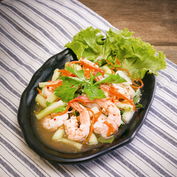 ยำก้านคะน้ากุ้งสด