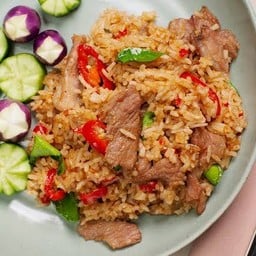 หมูชิ้นผัดกะปิคลุกข้าว (ทีเด็ด)