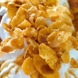 ขนมปังวิปครีม-คอนเฟลก