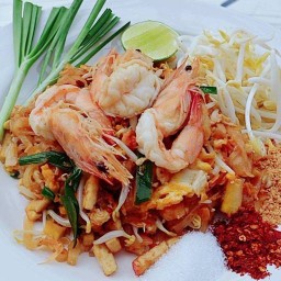 เก่งจังวุ้ยผัดไทยไก่หมัก(อาหารจานเดียว) สาขาที่1