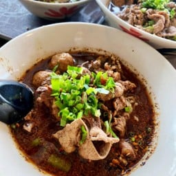 เกาเหลาหมูน้ำตก