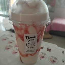 สตอเบอรี่นมสดปั่น