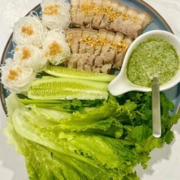 [อร่อยซ่ากับโค้ก] เมี่ยงหมูสามชั้น +  โค้ก ออริจินัล (ขวด) 