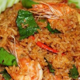 ข้าวผัดต้มยำ