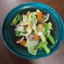 ผัดผักรวมมิตร