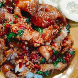 ข้าวกระเพราขาหมู