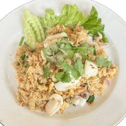 ข้าวผัดปลาหมึก