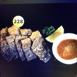 228.หนังปลาแซลมอนทอดกรอบ