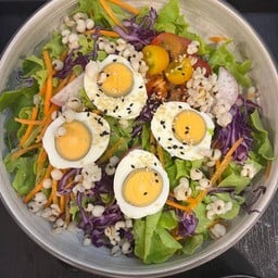 สลัดธัญพืชไข่ต้ม