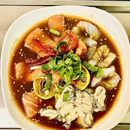 ยำสามแซ่บ