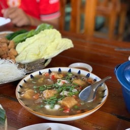 ร้านอาหารบ้านสวนริมคลอง อาหารบ้านสวนริมคลอง