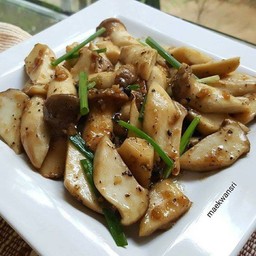 เห็ดออรินจิผัดน้ำมันหอย (กับข้าว)