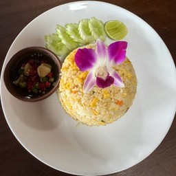ข้าวผัดหมู (จานเดียว)
