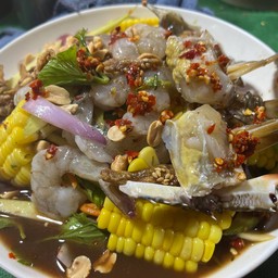 ยำข้าวโพดกุ้งสด