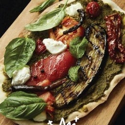 a fox signature pizza