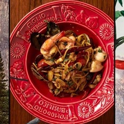 Spaghetti Dried Chilli with Mixed Seafood