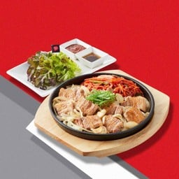 หมูสามชั้นย่างเกาหลี ซัมกยอบซัล (เสิร์ฟพร้อมผัก และน้ำจิ้ม)