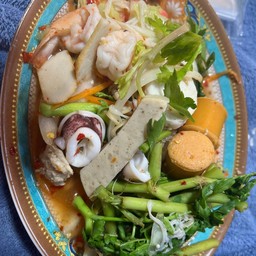 ยำผักกะเฉด