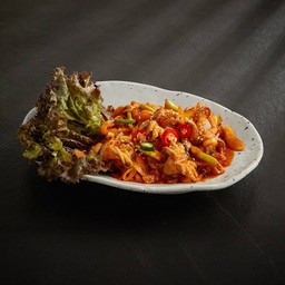 หมึกสายผัดซอสเผ็ด Spicy Stir-fried Squid