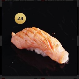 24.ซูชิแซลมอนเบิร์นไฟ