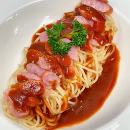 สปาเก็ตตี้ไส้กรอกซอสมะเขือเทศ
