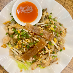 ก๋วยเตี๋ยวคั่วไก่ 