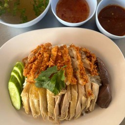 ป้าปุ้ยข้าวมันไก่ สาขา 2 ตลาดพระปิ่น 5