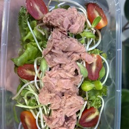 สลัดทูน่าไข่กุ้ง