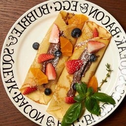 Nutella Crepebwith berries